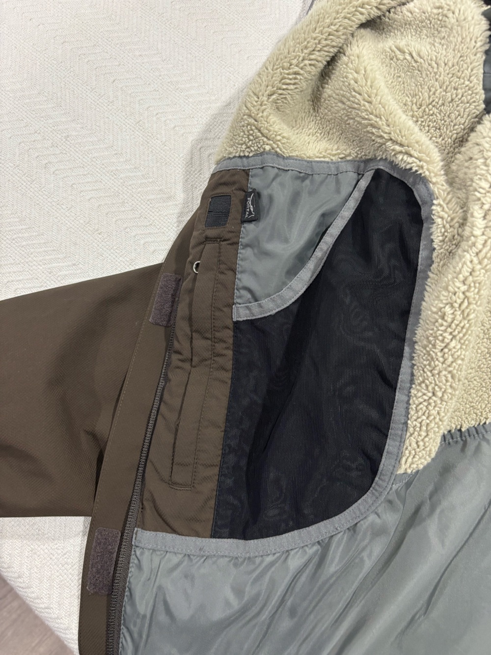 🐞REI Brown Ski Jacket with Aqua Side Panels - Picture 7 of 10